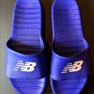 New Balance Men’s Slides Size 17
